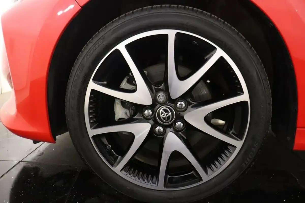 2021-toyota-yaris-15-vvt-i-launch-edition-big-30
