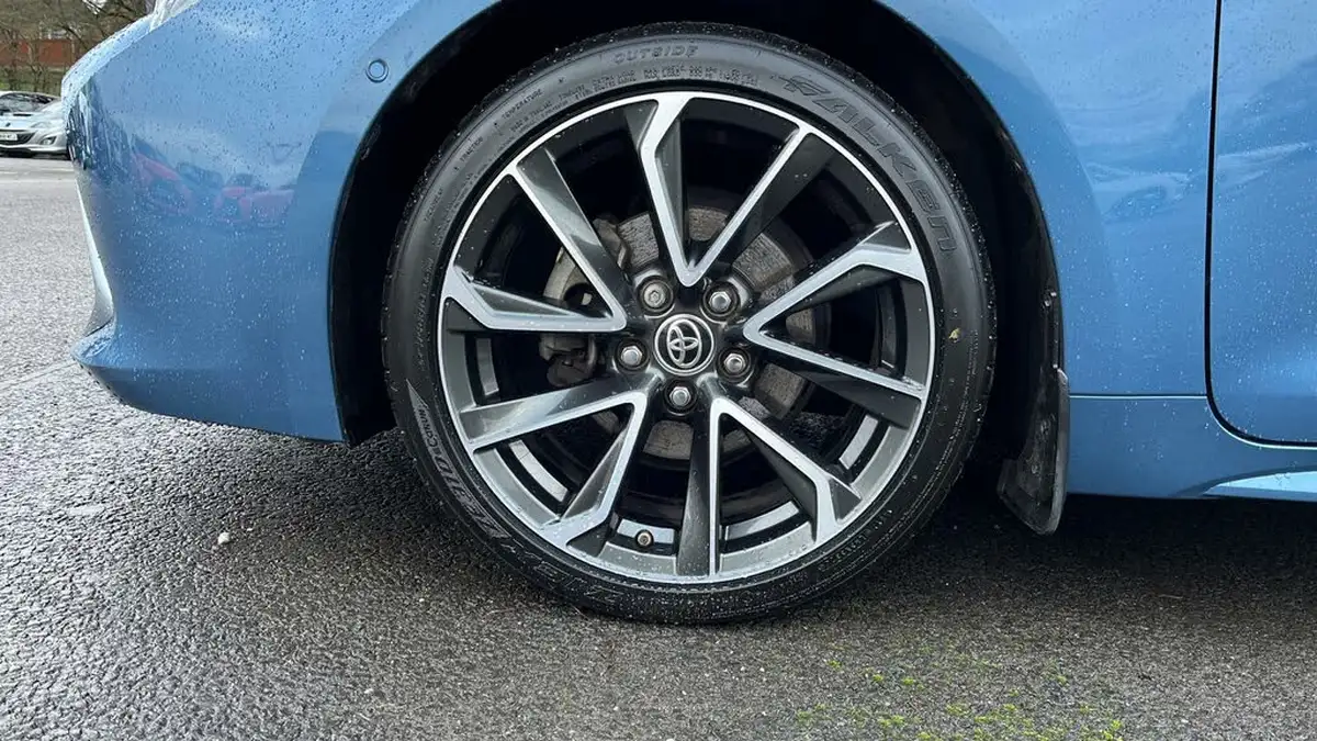 2021-toyota-corolla-18-vvt-i-excel-trk-hatchback-big-34