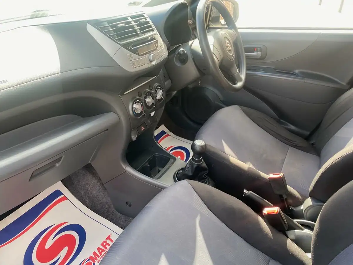 2013-suzuki-alto-10-sz-big-14
