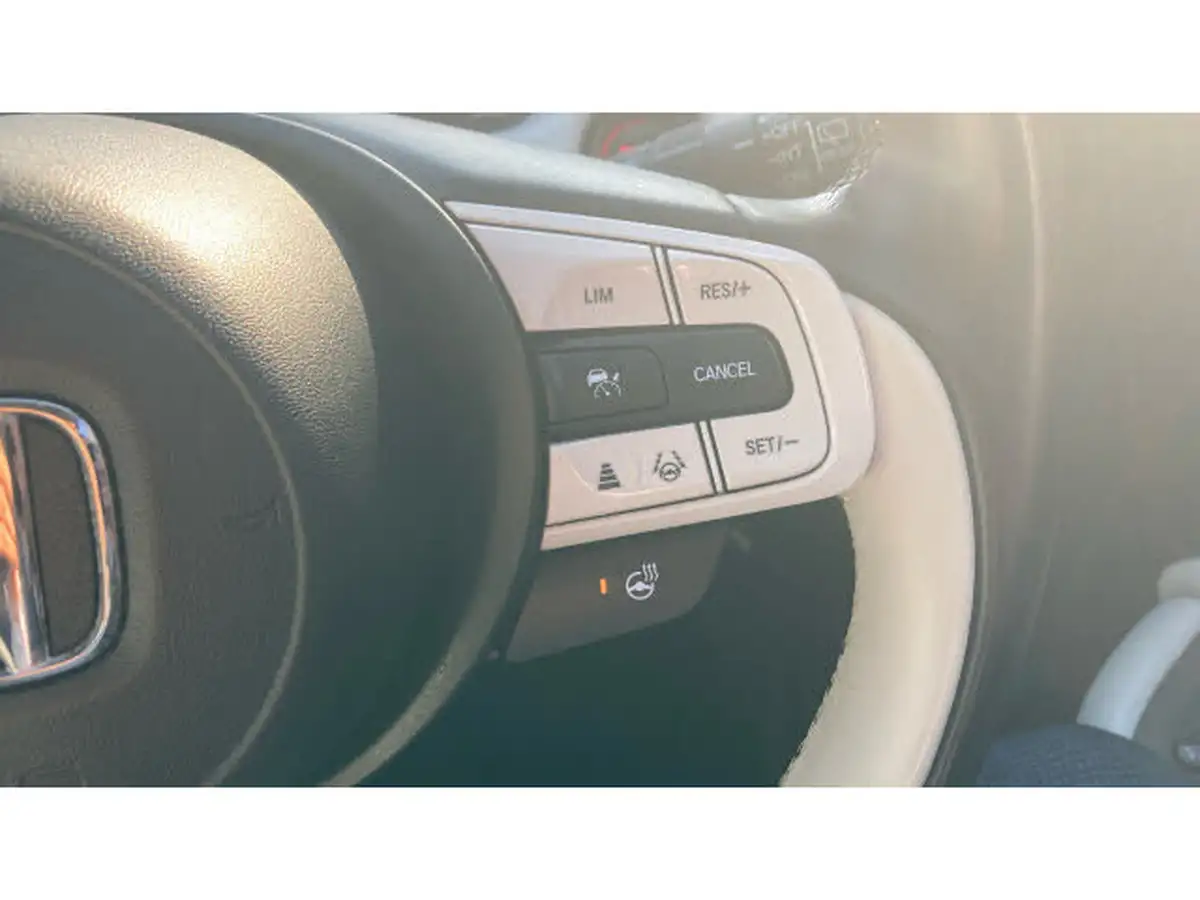 2022-honda-jazz-15-i-mmd-ex-107ps-big-18