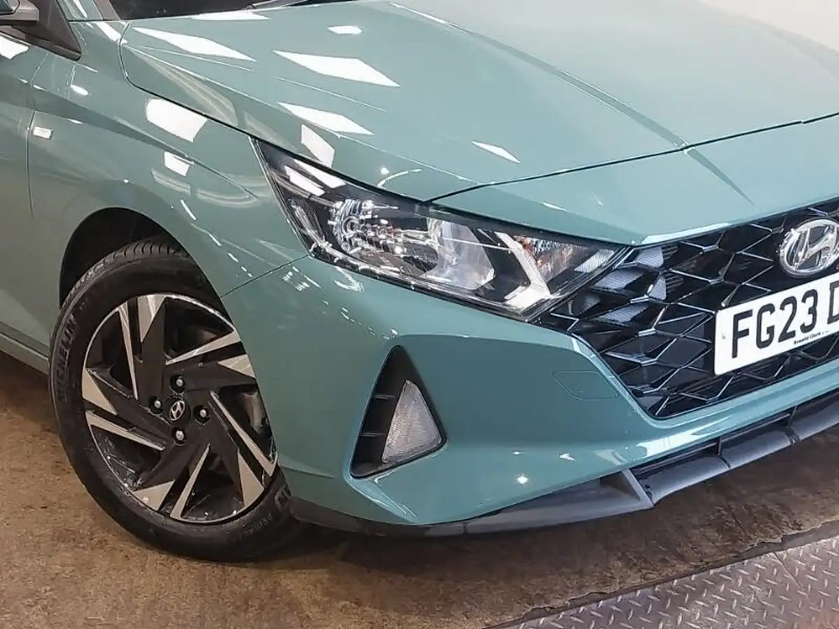 2023-hyundai-i20-10-t-gdi-se-connect-dct-big-8