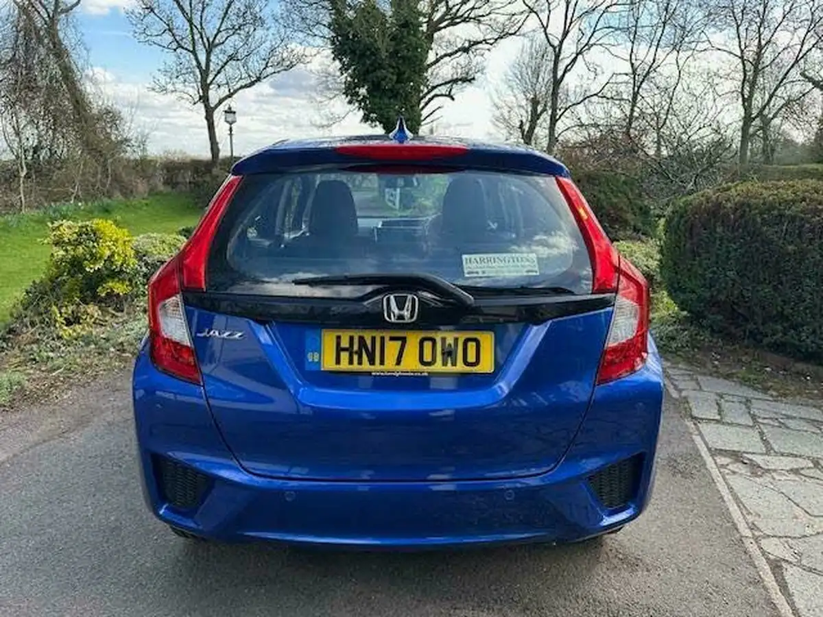 2017-honda-jazz-13-i-vtec-se-cvt-big-7