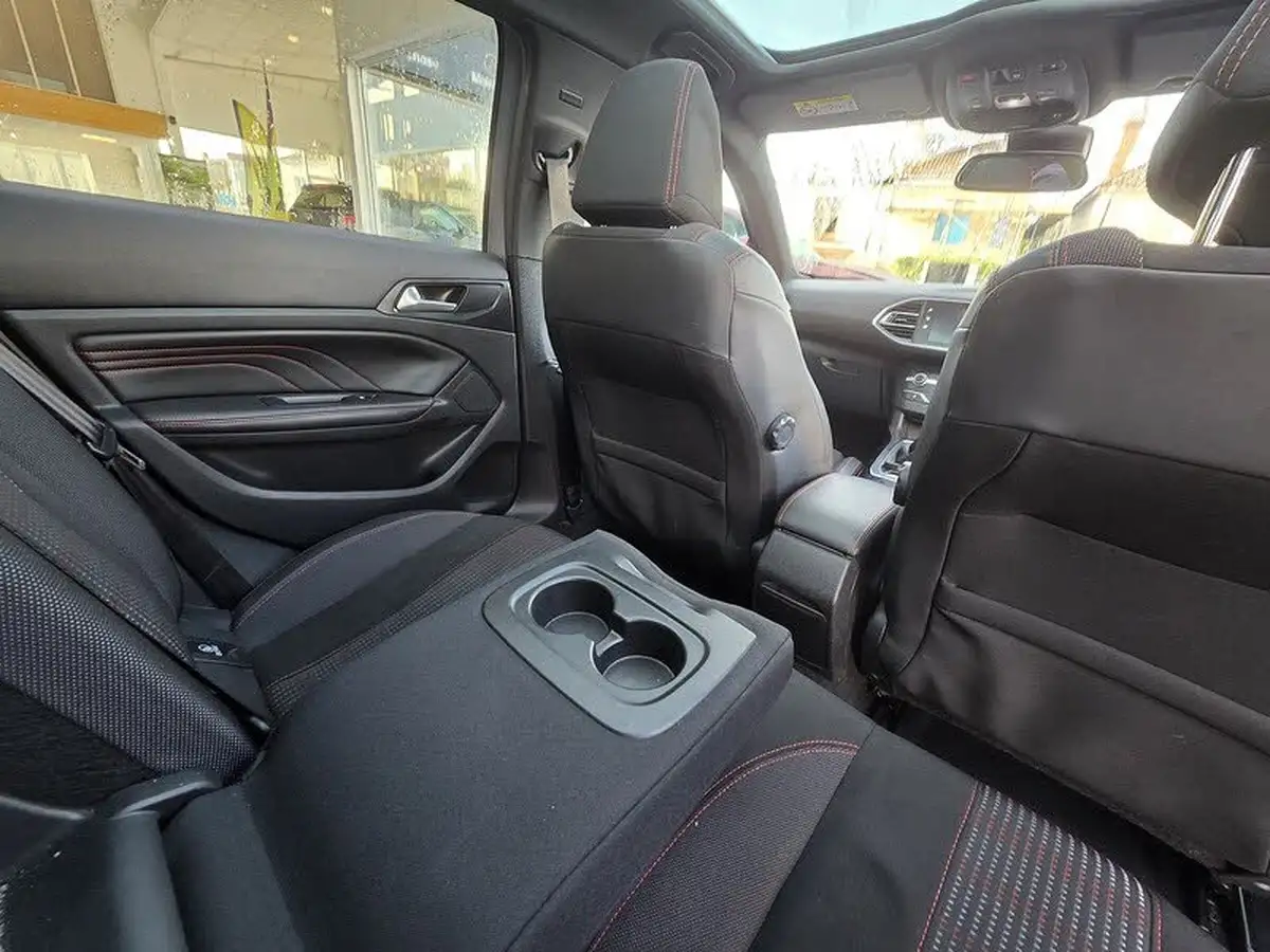 2017-peugeot-308-12-puretech-gt-line-big-22