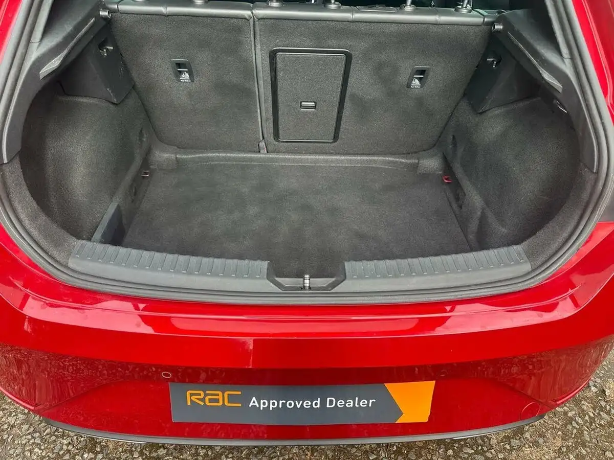 2021-seat-leon-15-etsi-fr-sport-hatchback-big-27