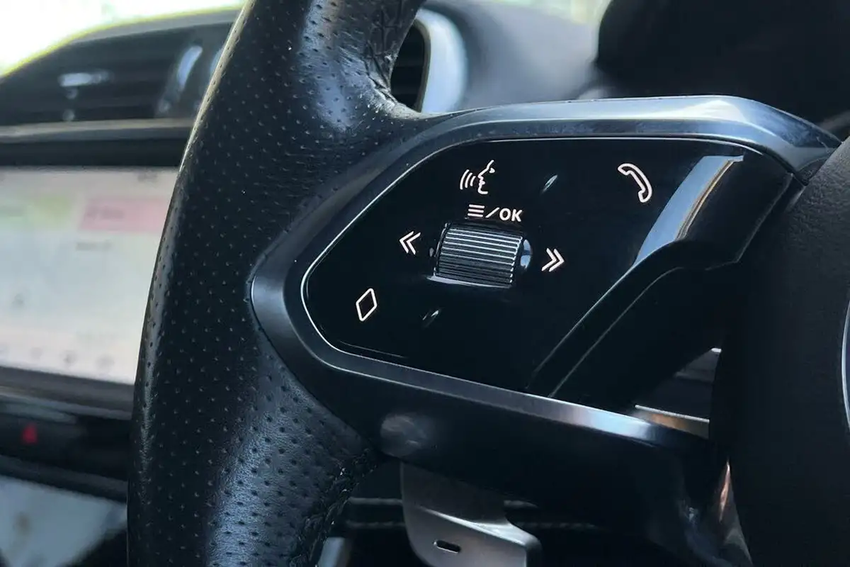 2020-jaguar-xe-20i-r-dynamic-s-250ps-big-41