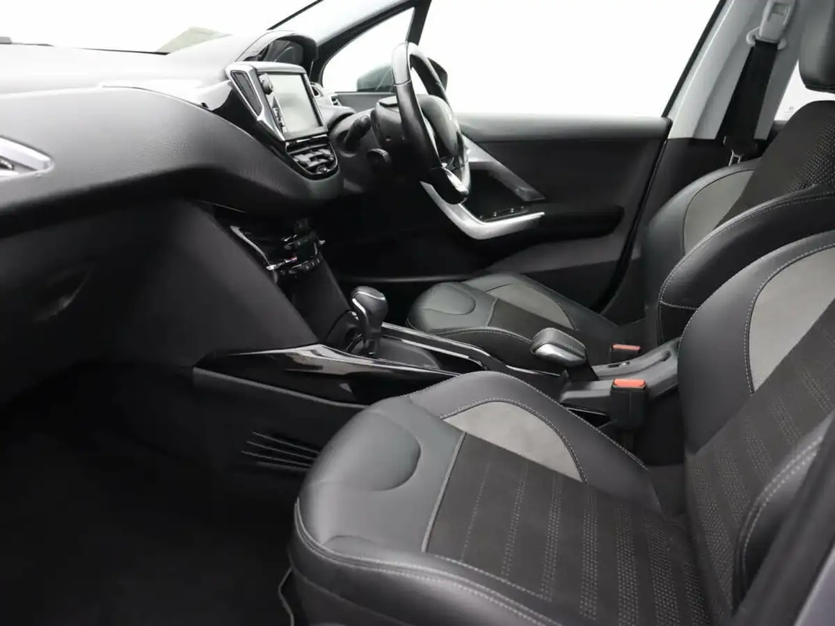 2019-peugeot-2008-suv-12-puretech-allure-premium-130bhp-big-31