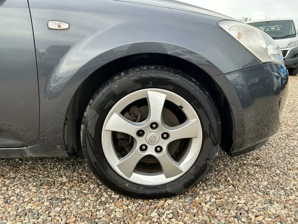 2009-kia-ceed-16td-gs-hatchback-big-57