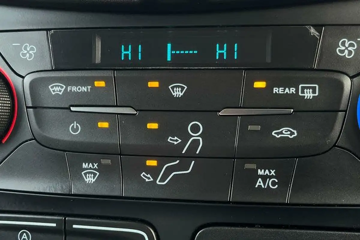 2018-ford-kuga-15tdci-zetec-big-31