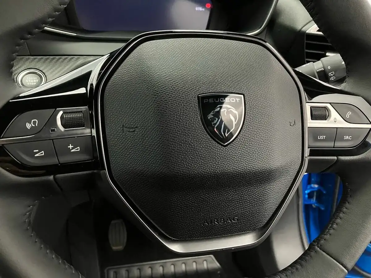 2023-peugeot-2008-suv-12-puretech-allure-big-15