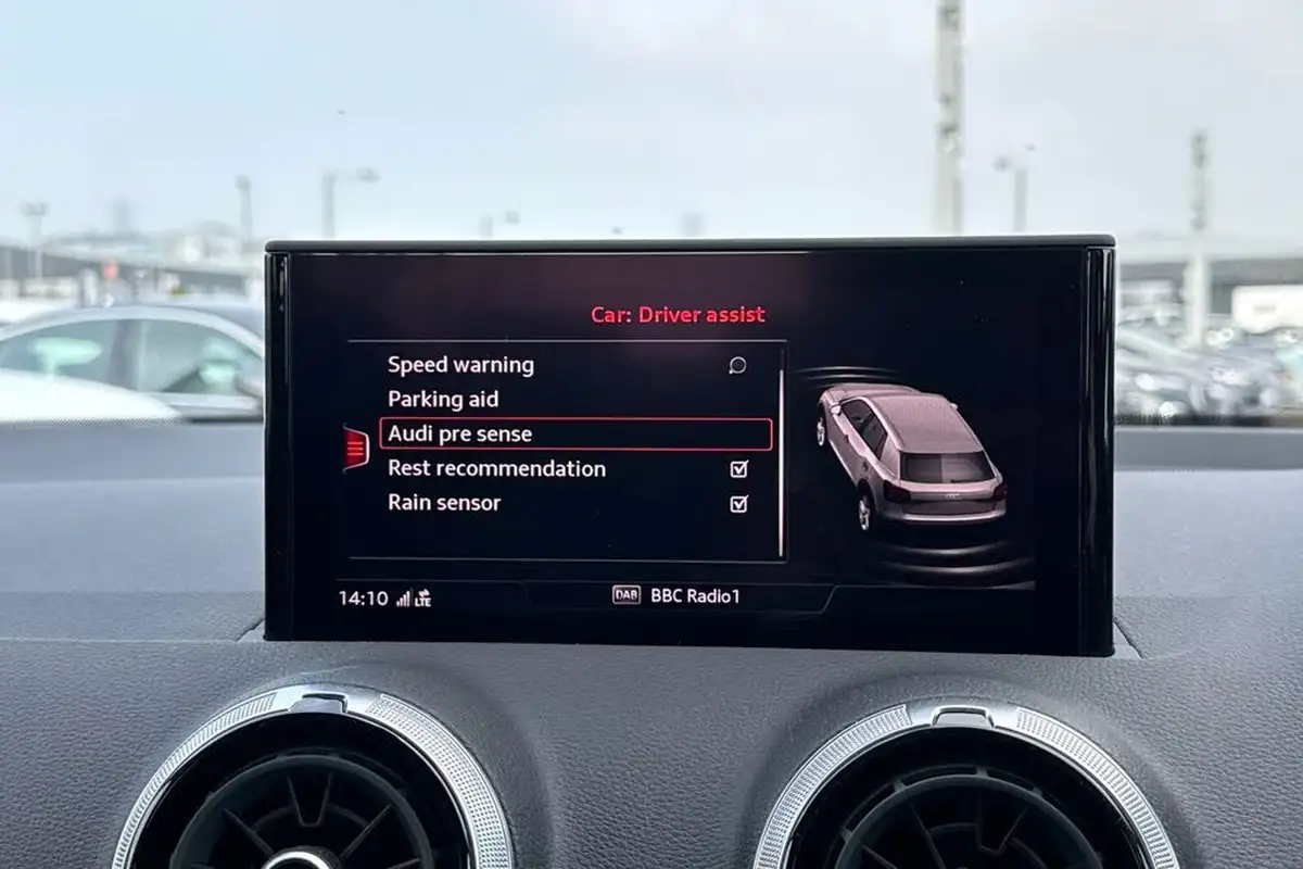 2024-audi-q2-10-30-tfsi-s-line-110ps-big-42