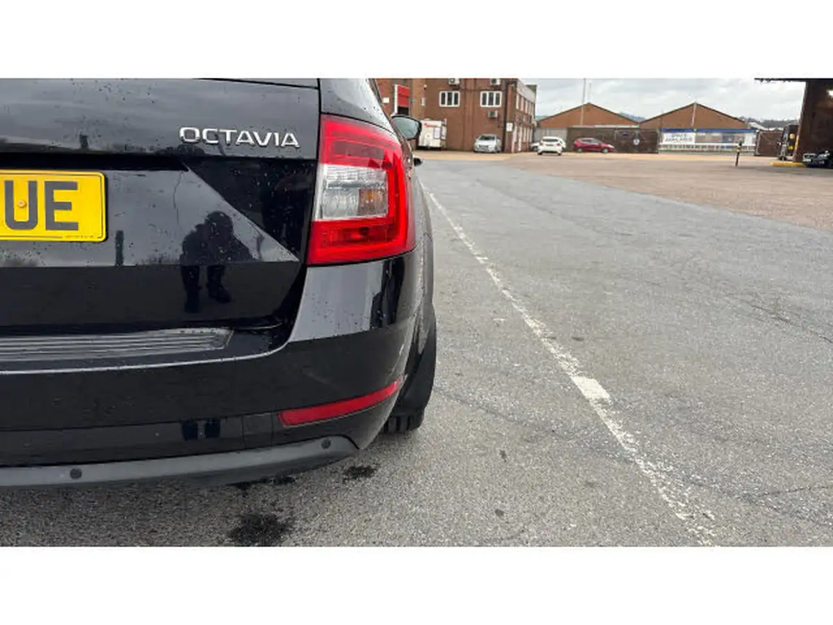 2017-skoda-octavia-14-tsi-se-l-estate-dsg-big-35