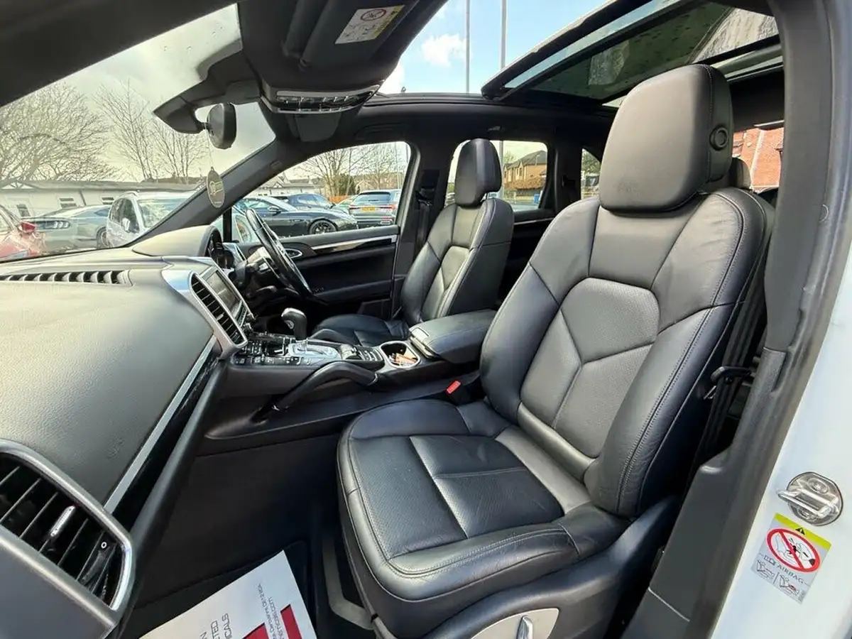 2017-porsche-cayenne-30td-diesel-big-33