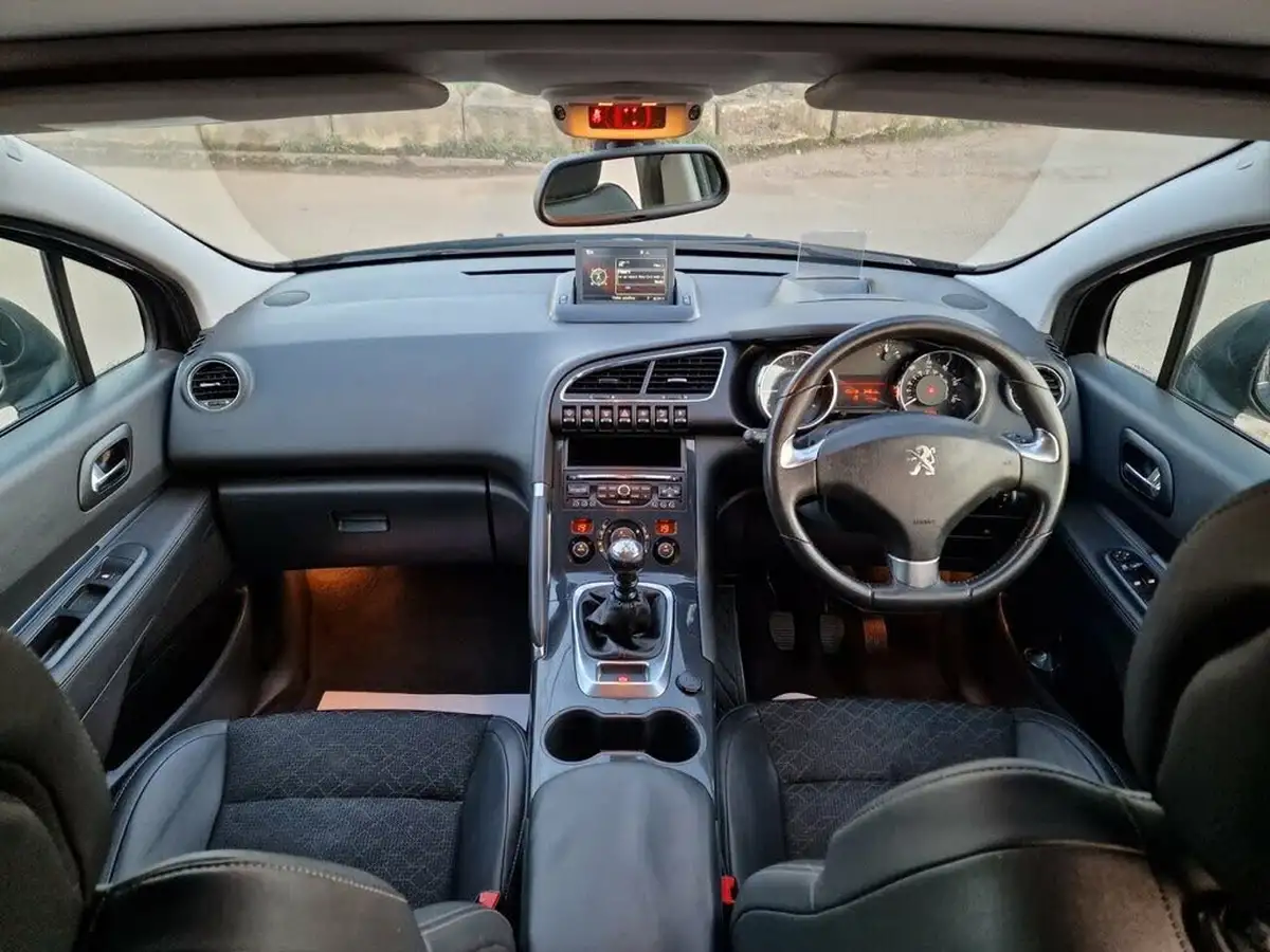 2015-peugeot-3008-crossover-16hdi-allure-fap-big-32