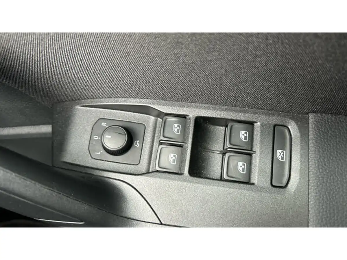 2023-seat-ibiza-10-tsi-fr-110ps-big-18