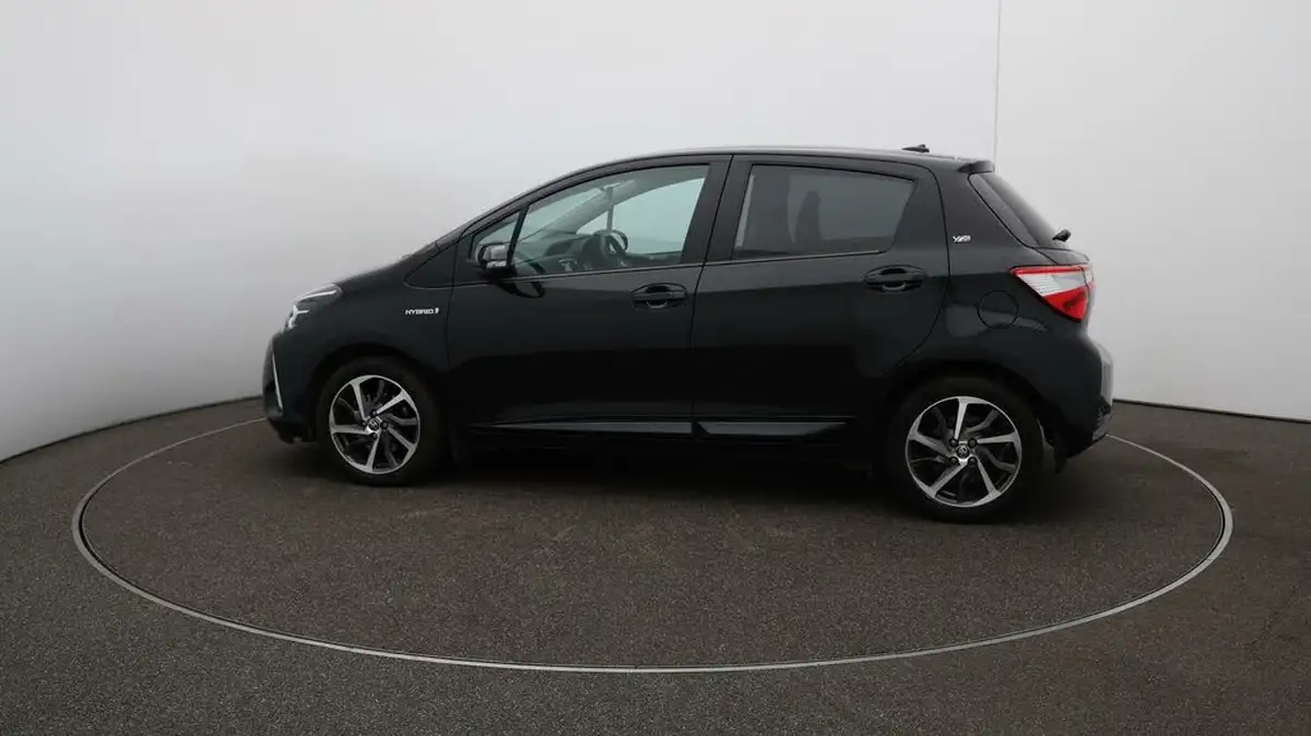 2020-toyota-yaris-15-vvt-i-y20-98bhp-hybrid-1497cc-e-cvt-big-57