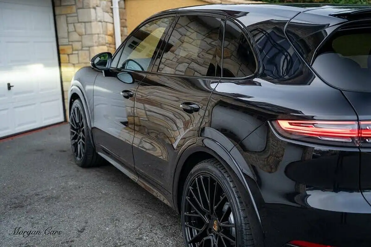 2019-porsche-cayenne-40-v8-turbo-coupe-big-11