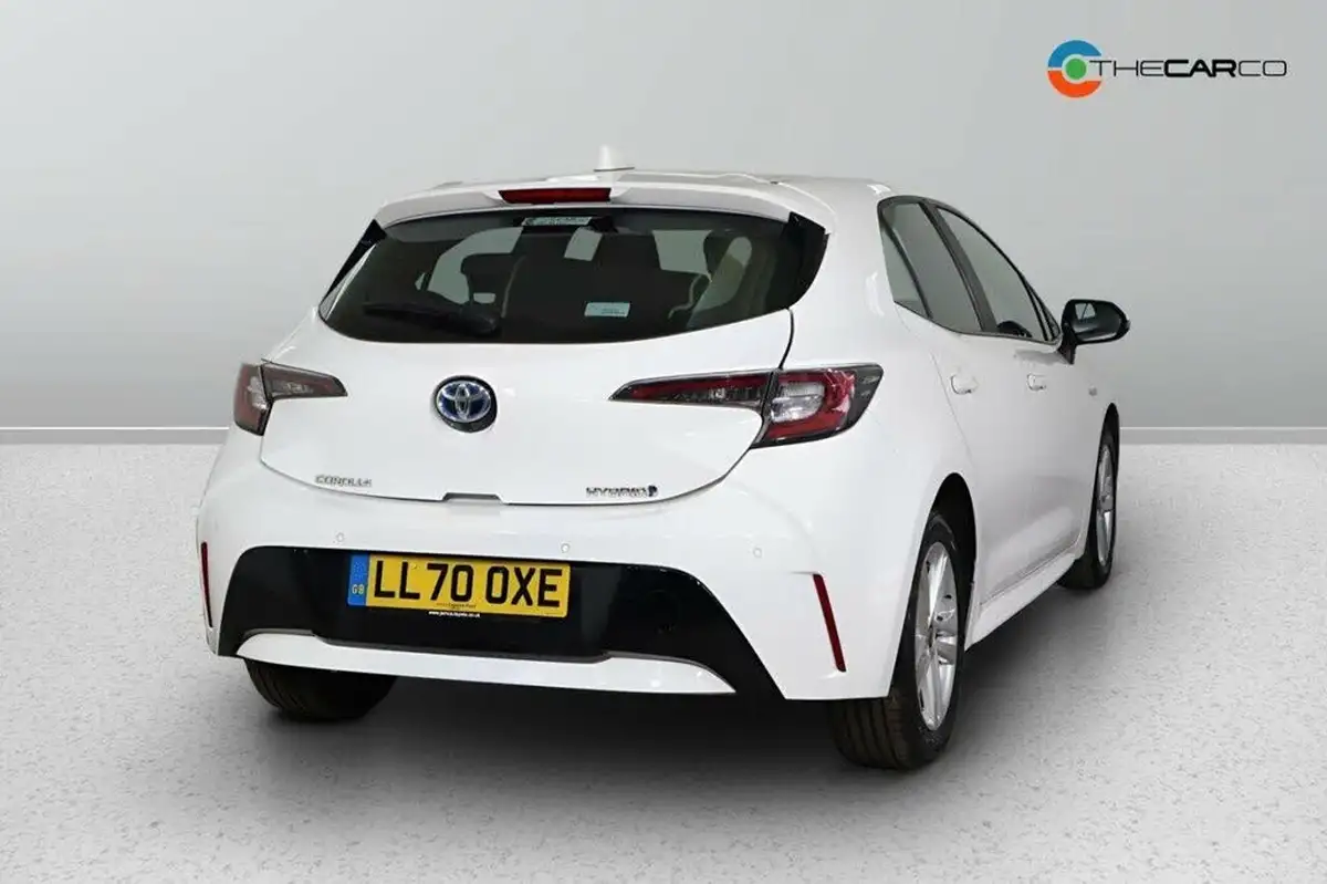 2021-toyota-corolla-18-vvt-i-icon-tech-spare-wheel-hatchback-5d-big-3
