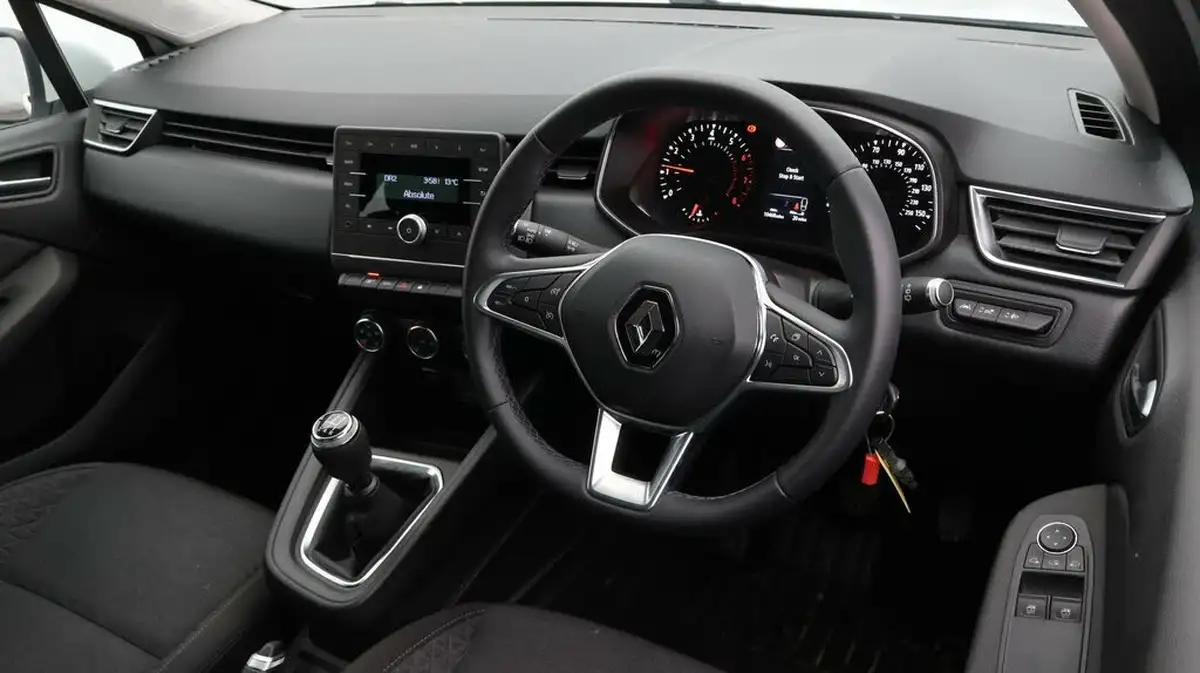 2021-renault-clio-10-sce-play-75bhp-big-9