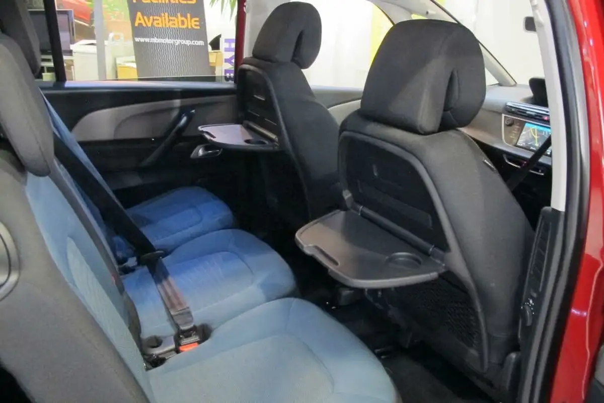 2019-citroen-grand-c4-spacetourer-12-puretech-feel-big-35