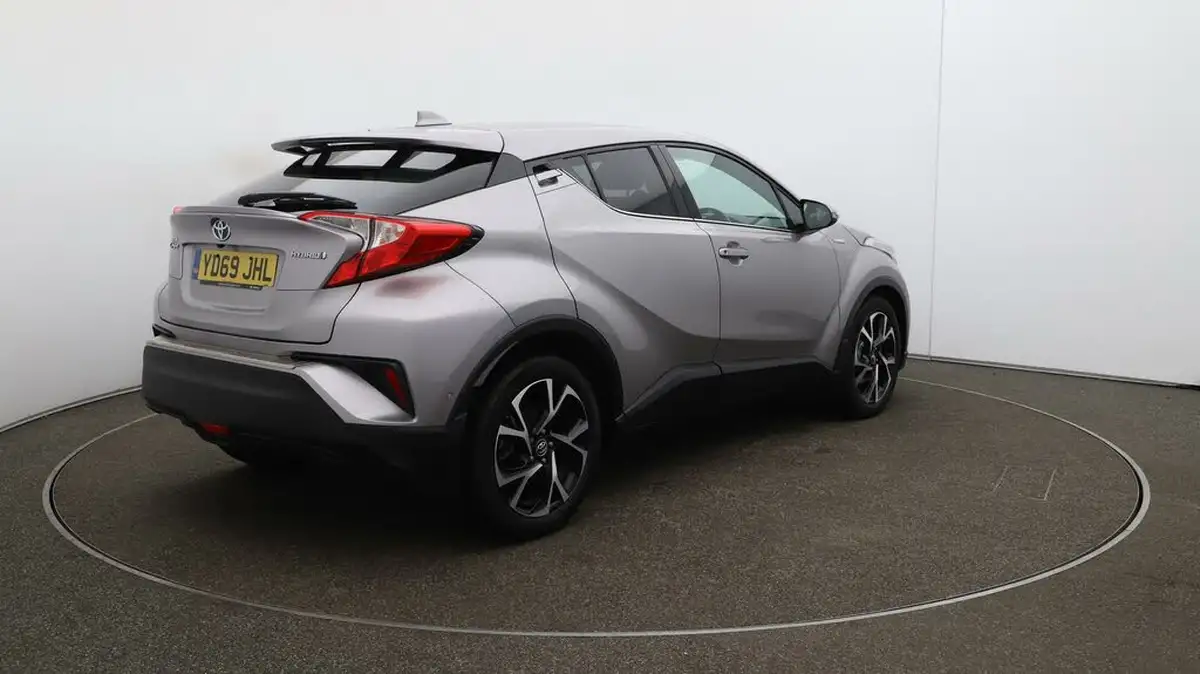 2019-toyota-c-hr-18-vvt-i-design-big-51