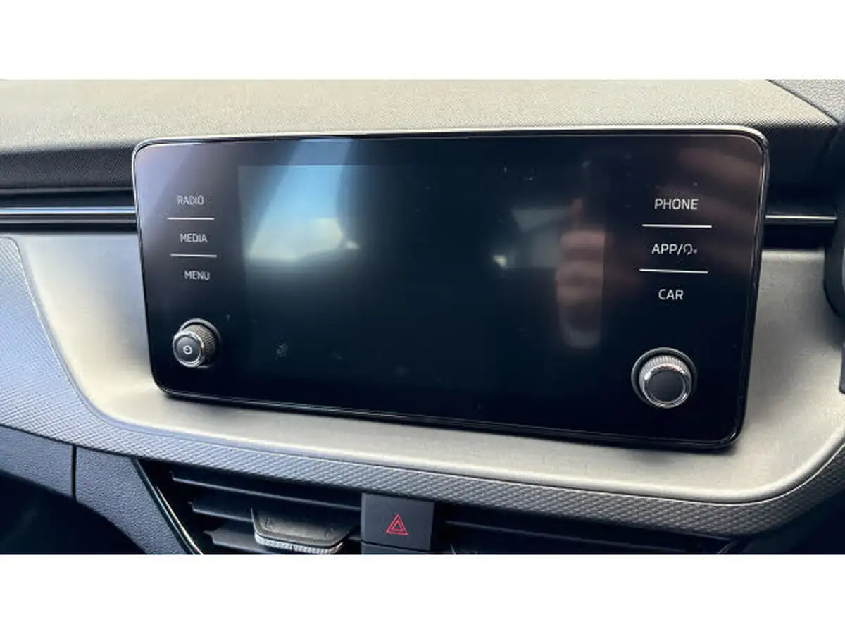 2021-skoda-kamiq-10-tsi-se-95ps-big-11