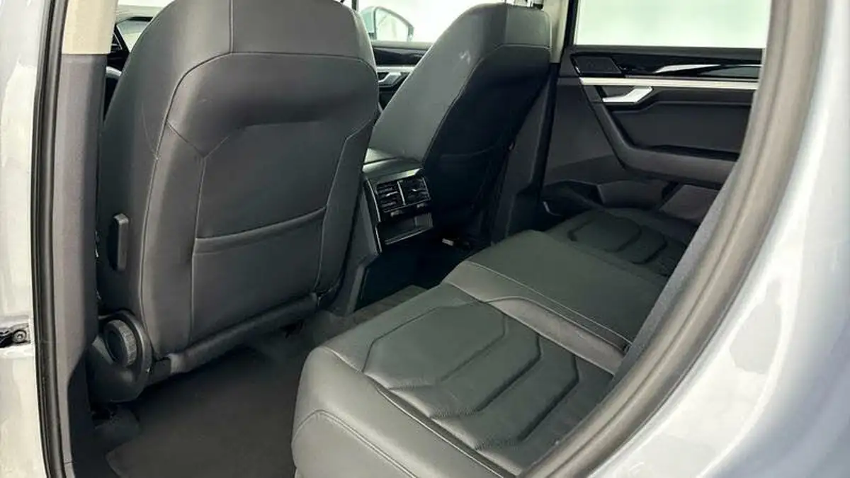 2020-volkswagen-touareg-30tdi-sel-tech-286ps-big-33