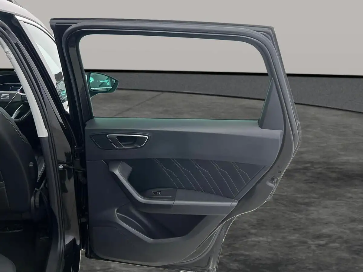 2022-seat-ateca-20tdi-xperience-lux-150ps-st-dsg-4drive-big-23