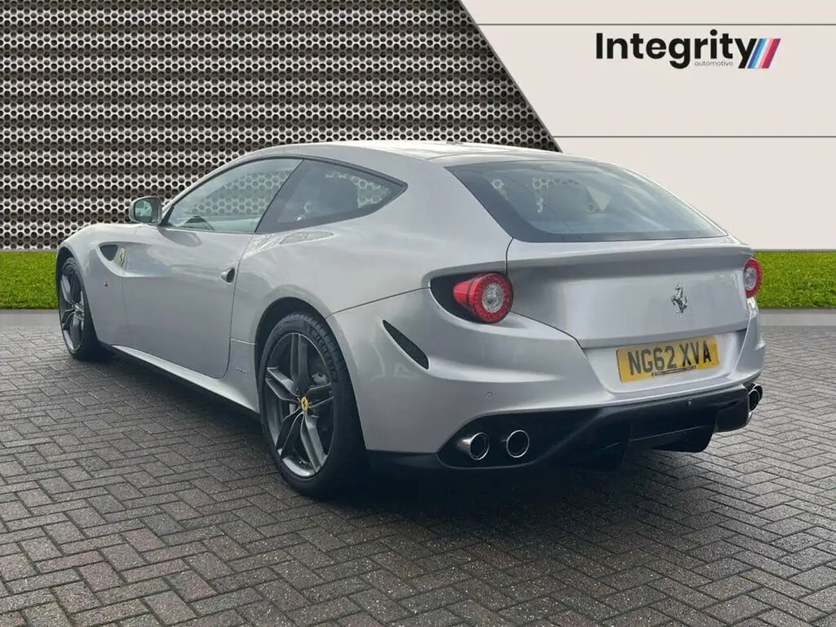 2012-ferrari-ff-63-big-4