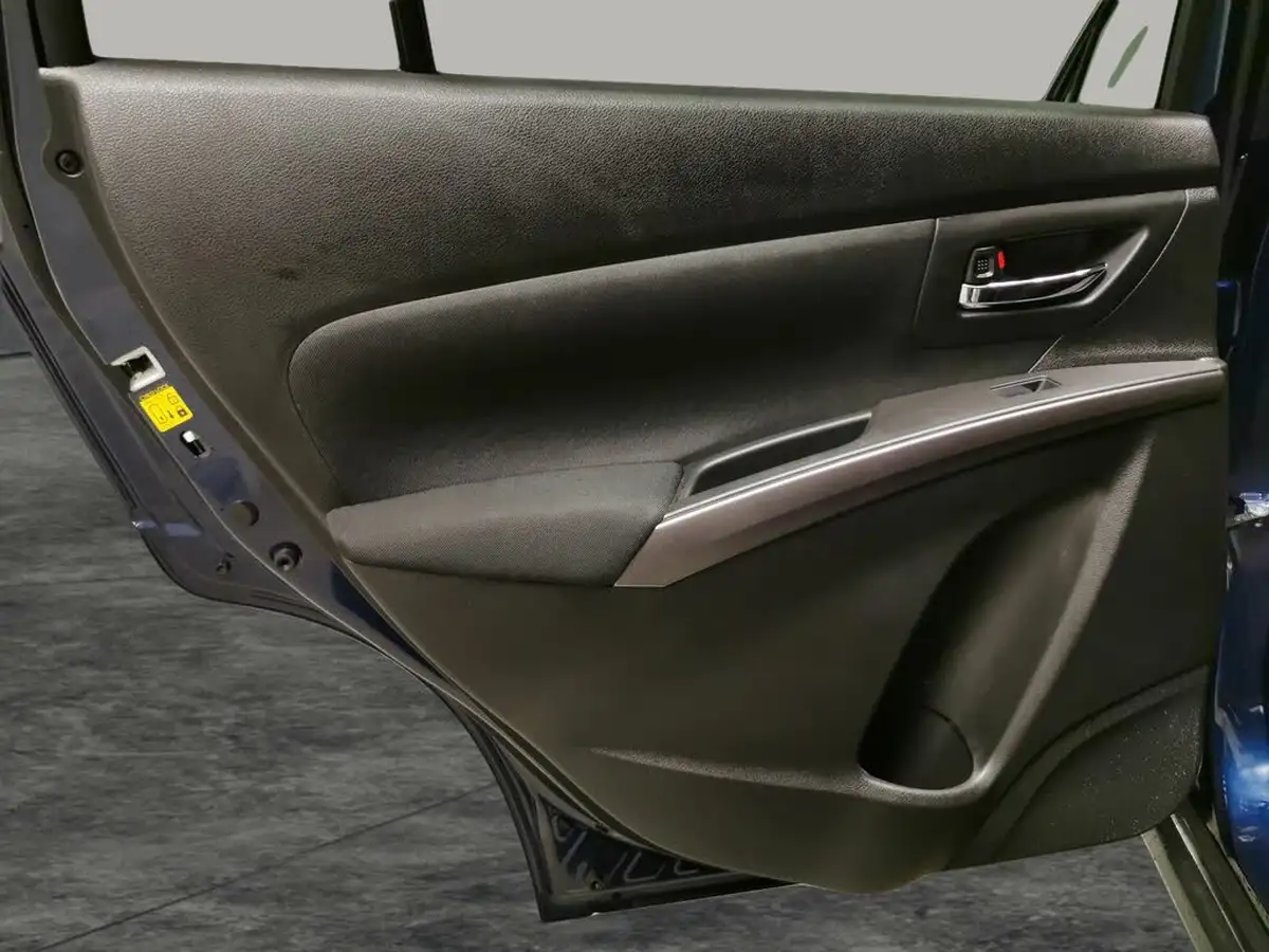 2023-suzuki-s-cross-14-boosterjet-motion-big-32