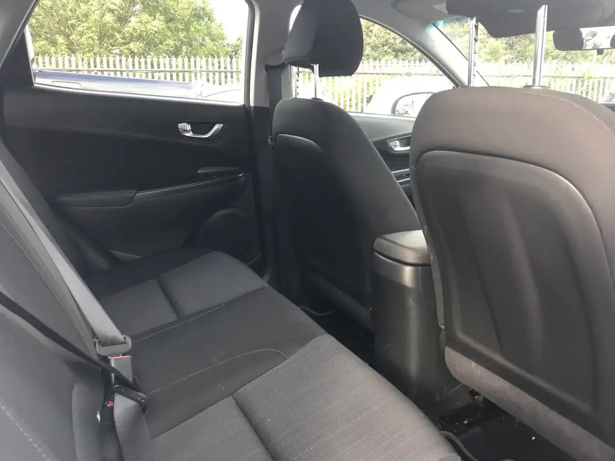2021-hyundai-kona-16-gdi-se-connect-big-7