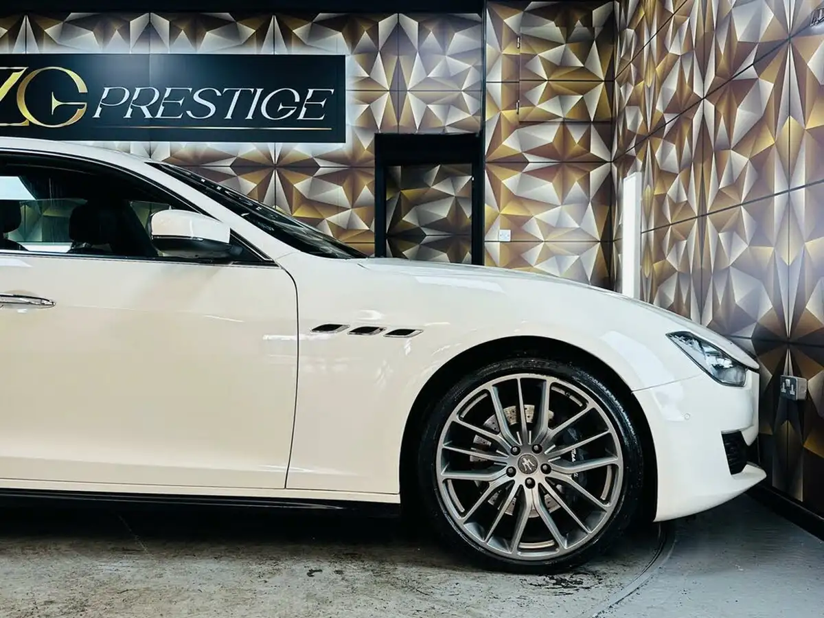 2019-maserati-ghibli-30-big-12