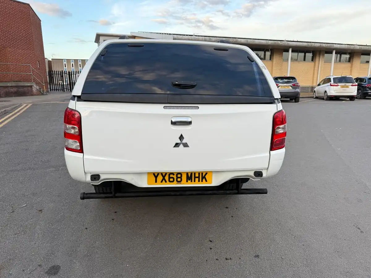 2018-mitsubishi-l200-24di-d-titan-eu6b-big-6