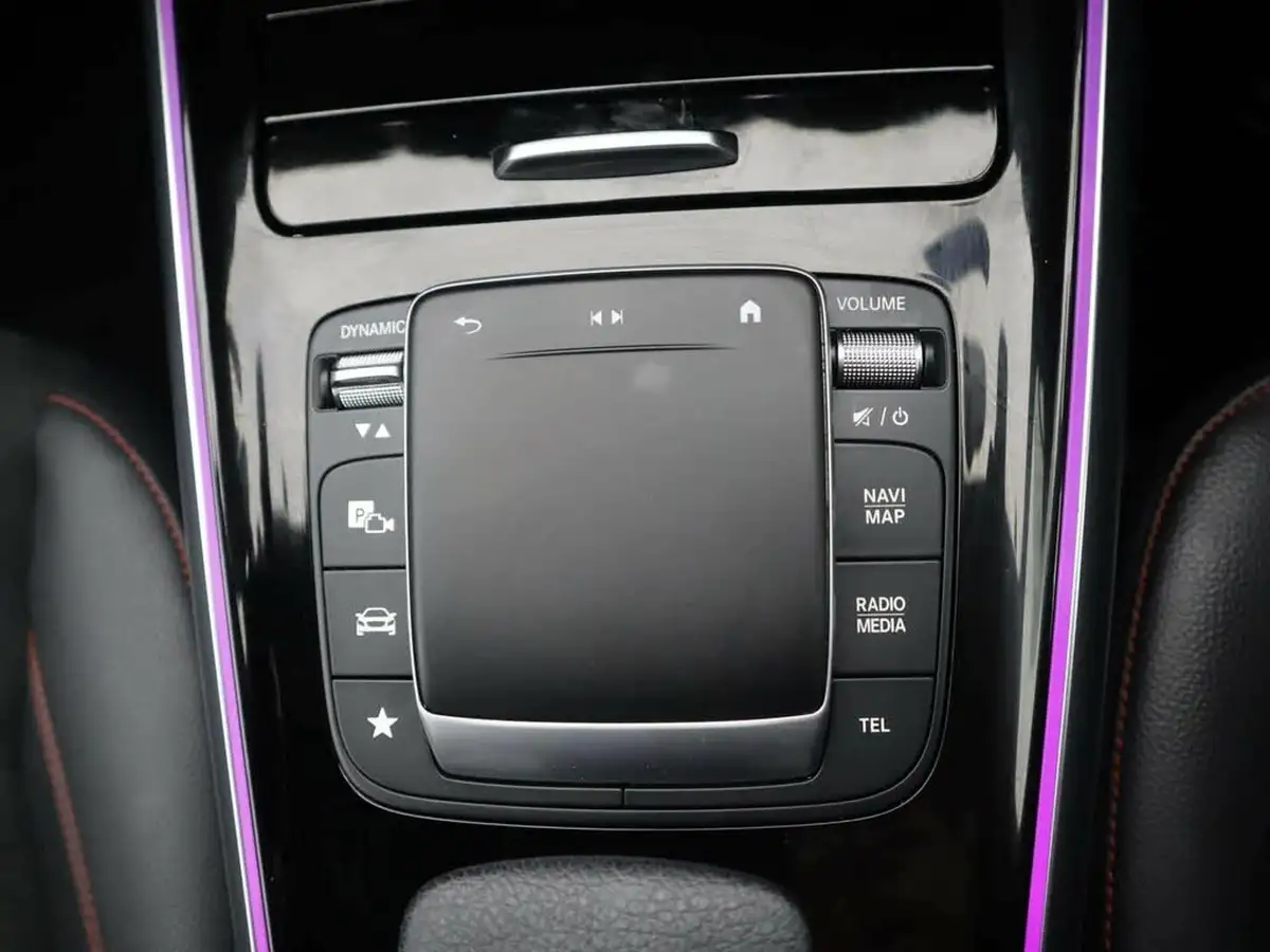 2021-mercedes-benz-eqa-e-eqa-300-amg-line-big-19