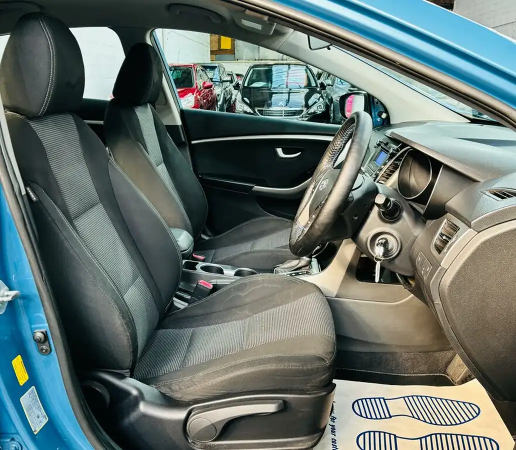 2013-hyundai-i30-16-active-hatchback-auto-big-10