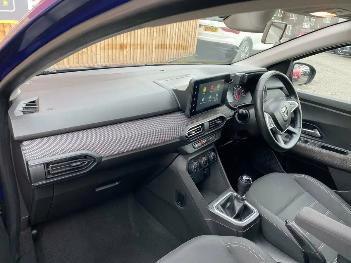 2021-dacia-sandero-10-tce-comfort-90bhp-big-7