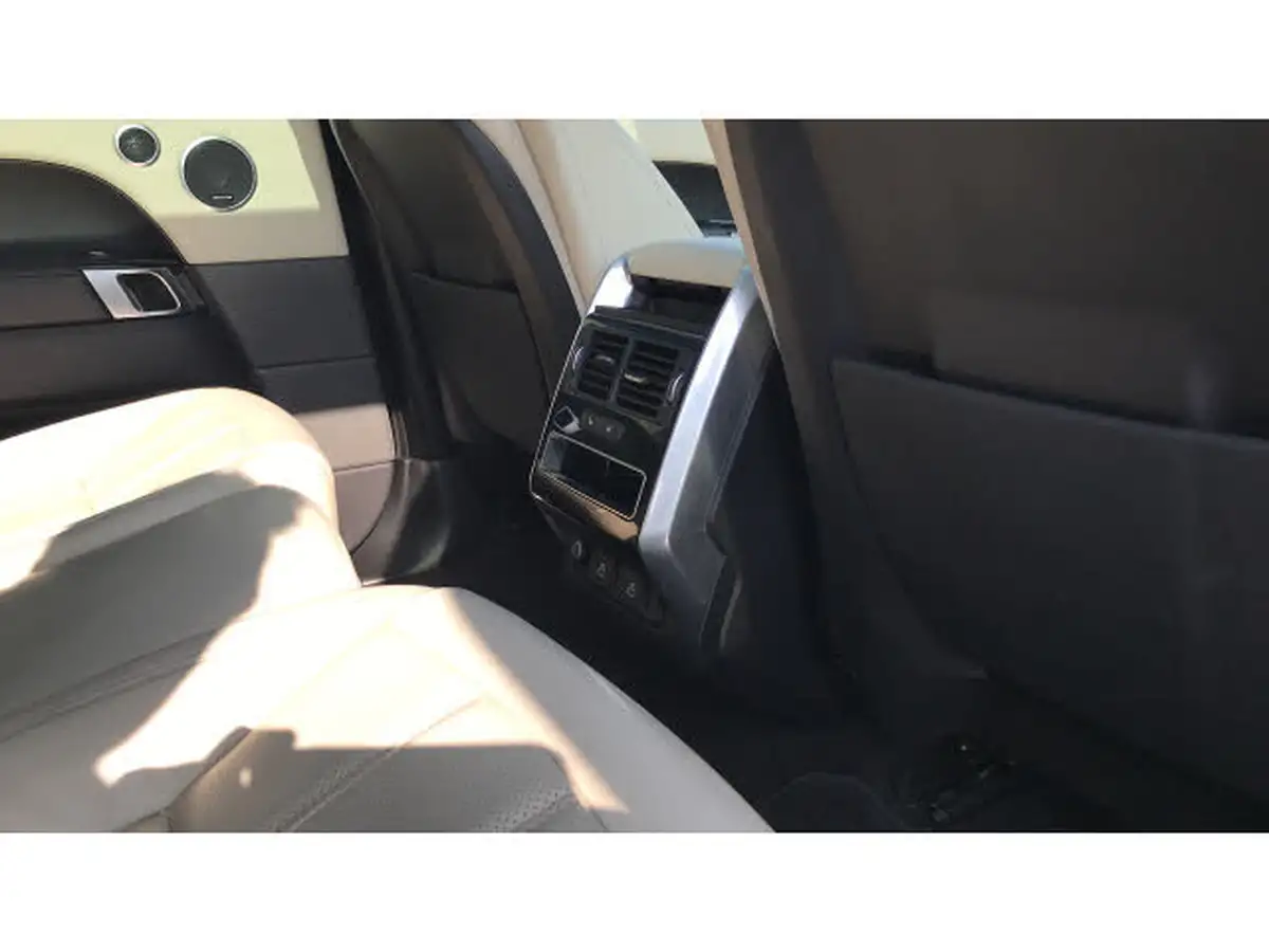 2022-land-rover-range-rover-sport-30-d300-hse-silver-big-17