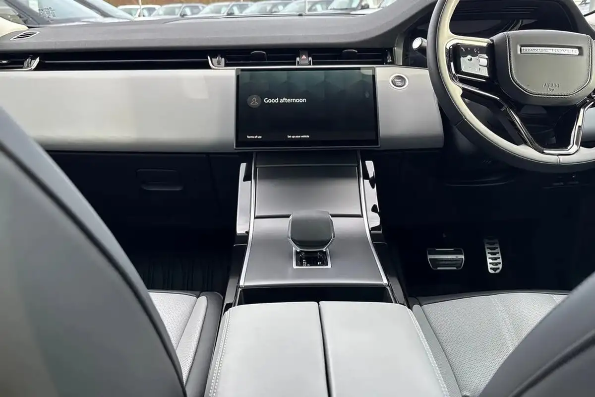 2024-land-rover-range-rover-evoque-15-p270e-dynamic-hse-big-14