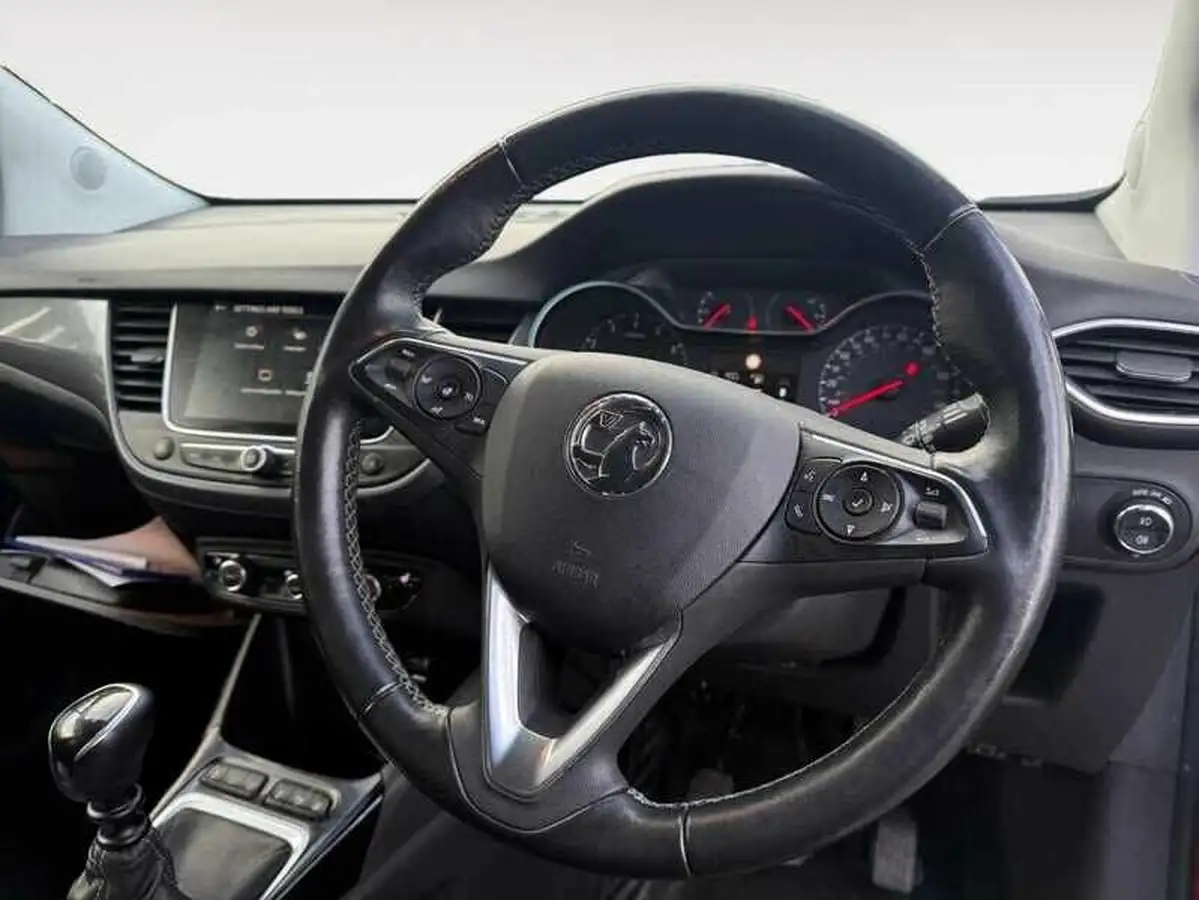 2021-vauxhall-crossland-12-ultimate-nav-big-3