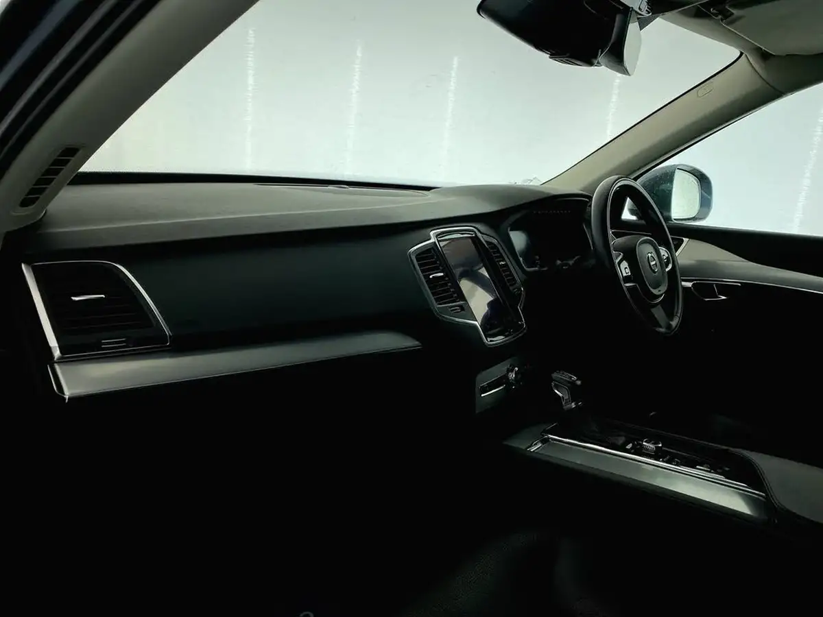 2016-volvo-xc90-20td-d5-momentum-big-28