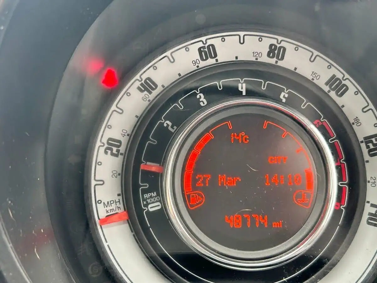 2019-fiat-500-12-lounge-big-9