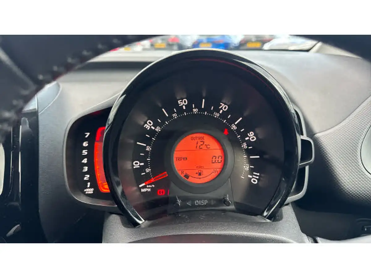 2021-citroen-c1-10-vti-shine-5d-big-17