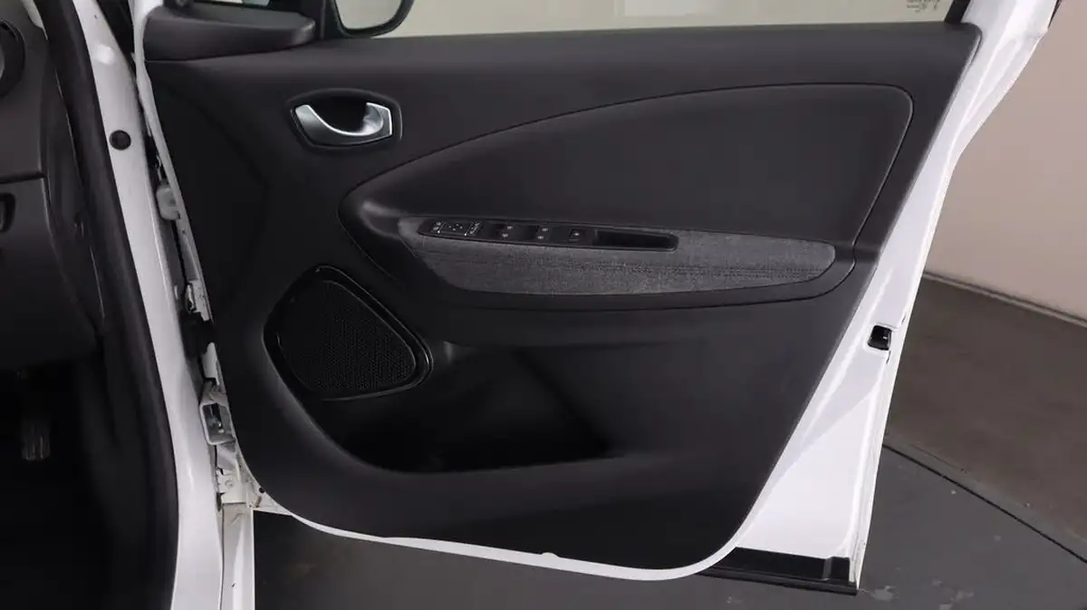 2020-renault-zoe-e-i-gt-line-big-15