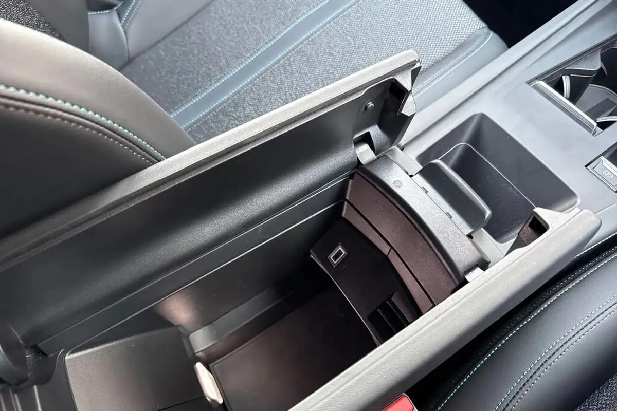 2023-peugeot-308-12-puretech-allure-premium-130ps-big-33