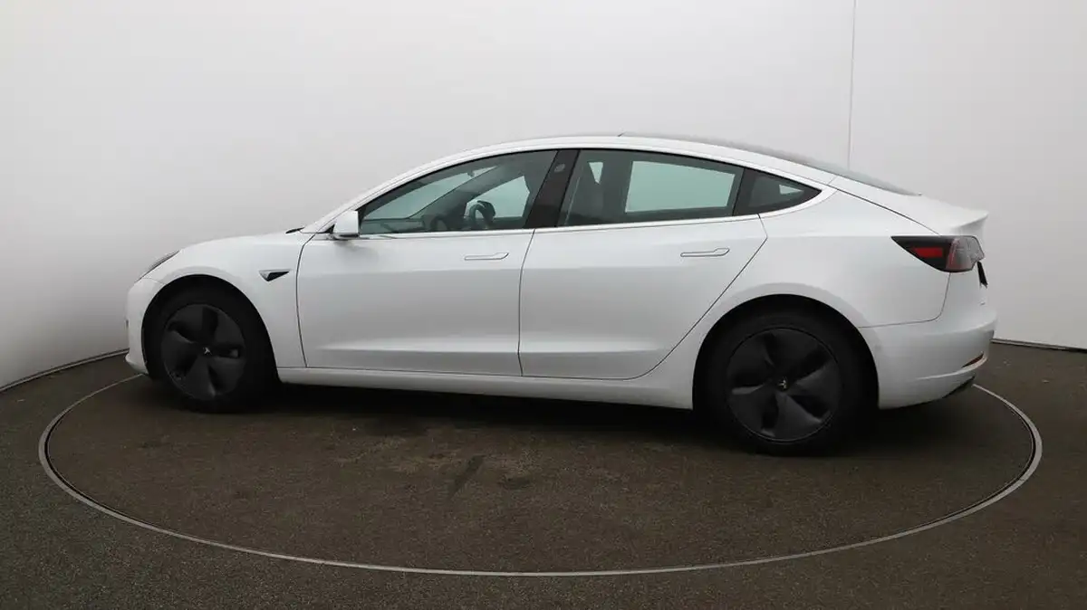 2019-tesla-model-3-e-standard-plus-big-50