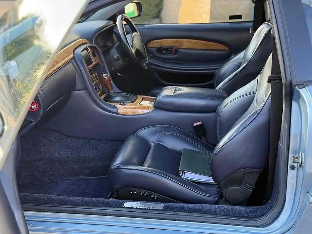 2001-aston-martin-db7-59-vantage-auto-big-23