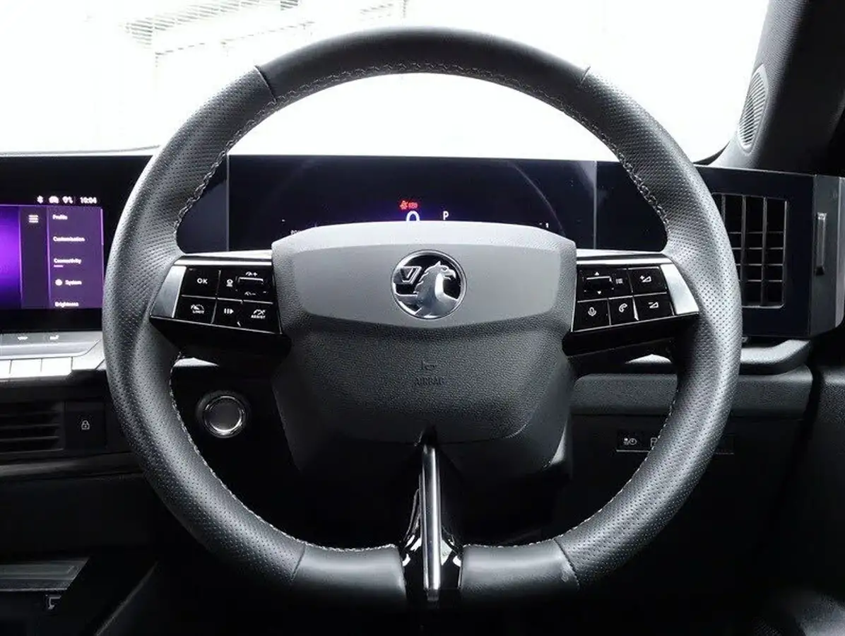 2023-vauxhall-astra-16-ultimate-hatchback-big-14