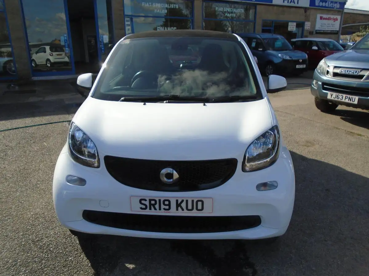 2019-smart-fortwo-10-passion-coupe-big-3