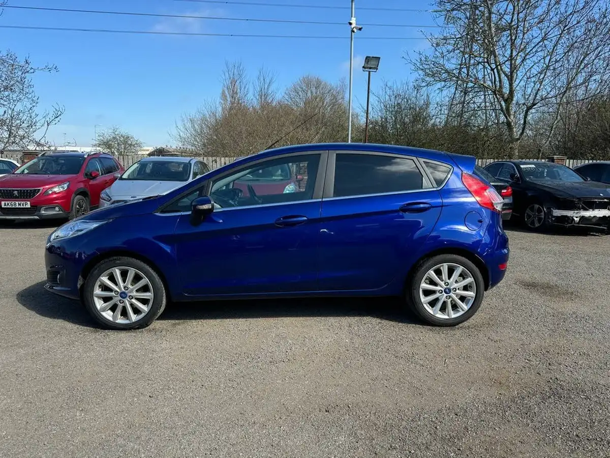 2016-ford-fiesta-10t-titanium-100ps-ecoboost-ss-5d-big-4