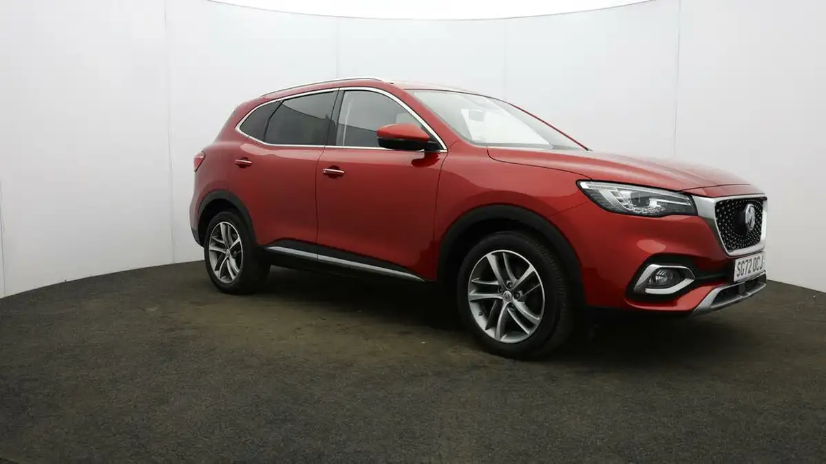 2022-mg-hs-15t-gdi-exclusive-162ps-big-46