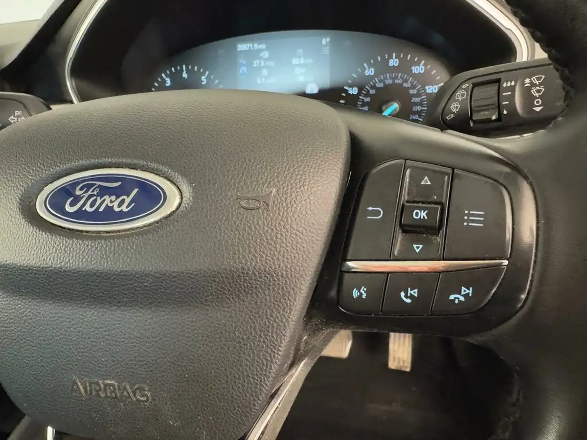 2020-ford-focus-10t-titanium-estate-auto-big-26